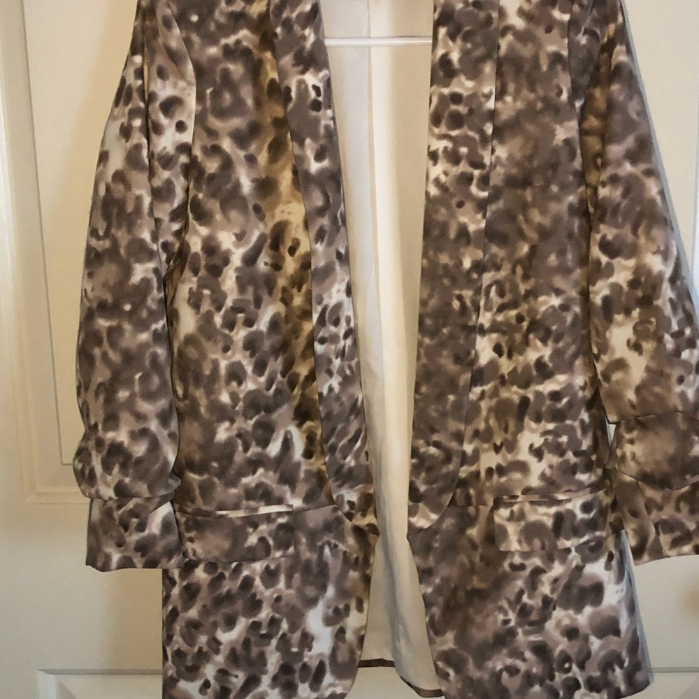 Harlowe & Graham lines Blazer